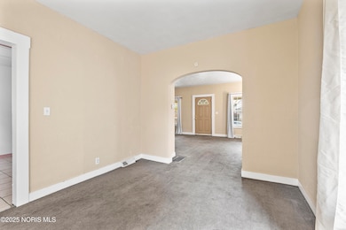 639 Carlton St, Toledo, OH 43609 - photo 6