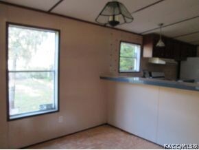 breakfast nook, with bar
