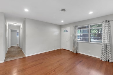 316 Simmons Dr, Hurst, TX 76053 - photo 5