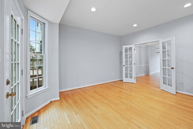 3111 Sutherland Hill Ct, Fairfax, VA 22031 - photo 7