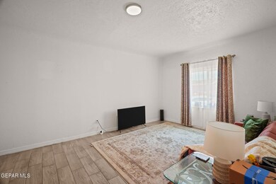 2805 Grant Ave unit A, El Paso, TX 79930 - photo 4