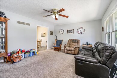 117 SW 21st St, Oak Grove, MO 64075 - photo 5