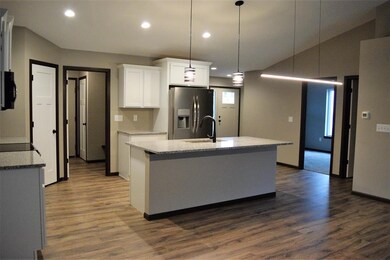 404 Dawson Dr, West Branch, IA 52358 - photo 3