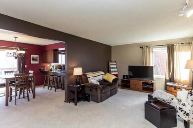 4541 50th St, Des Moines, IA 50310 - photo 3