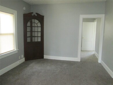 242 N 7th Ave, Beech Grove, IN 46107 - photo 4