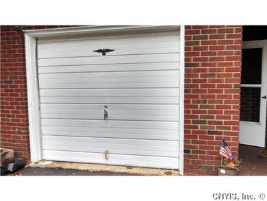 Parking Lot/Garage