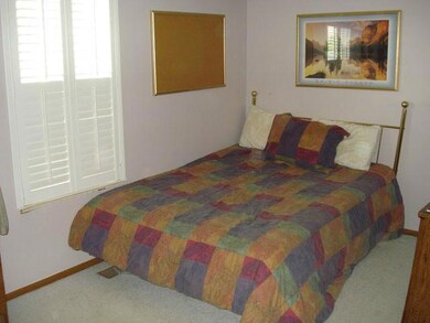 4488 Logwood Ln, Columbus, OH 43228 - photo 6