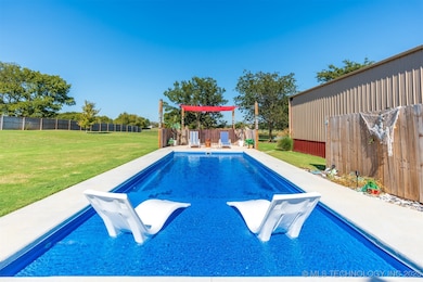 450 Twin Creeks Ln, Pryor, OK 74361 - photo 3