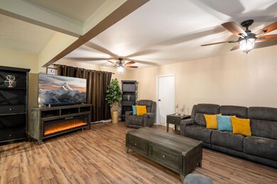 8017 Susan Way, El Paso, TX 79915 - photo 5