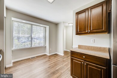 9425 Riverbrink Ct, Laurel, MD 20723 - photo 4