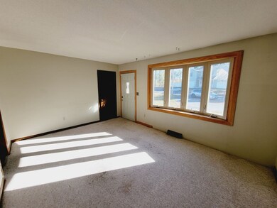 10 Rollins St, Springfield, MA 01109 - photo 6