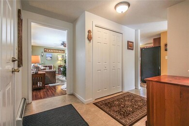 Great entryway into front of home...