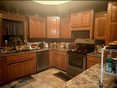 1106 E Floyd Ave, Apache, OK 73006 - photo 5