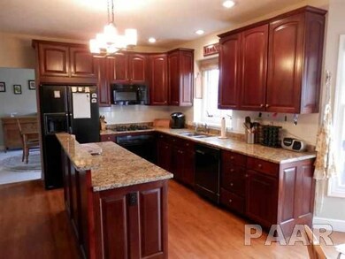 5209 N Rothmere Dr, Peoria, IL 61615 - photo 5