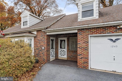 1245 W Swartzville Rd, Reinholds, PA 17569 - photo 5