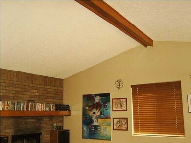 Vaulted Ceiling in the large LR. Gives a spacious 