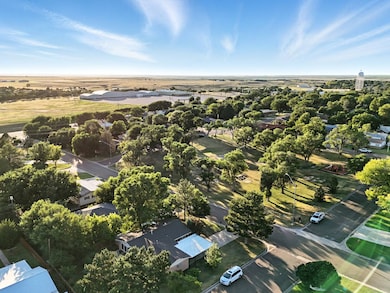 701 NW 2nd St, Guymon, OK 73942 - photo 4