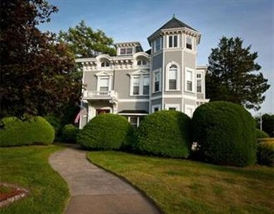 233 Market St unit 6, Rockland, MA 02370 - photo 2