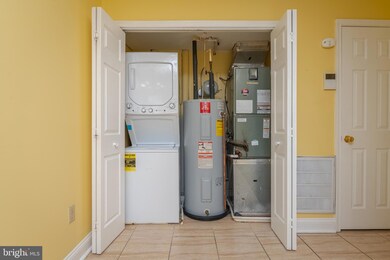 422 W Franklin St unit 2A, Baltimore, MD 21201 - photo 5