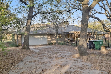 1202 Hopkins Dr, Denton, TX 76205 - photo 3