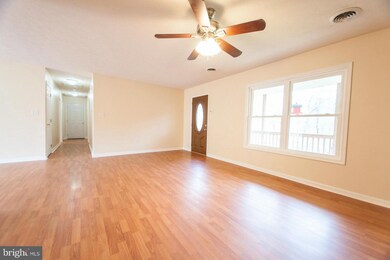 1815 Shenandoah River Dr, Harpers Ferry, WV 25425 - photo 5