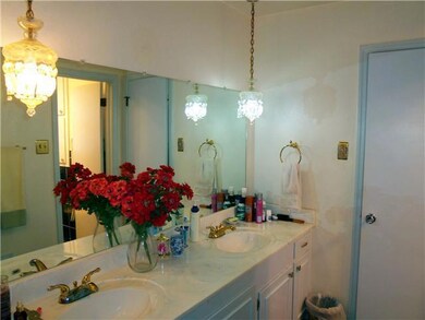 10204 Woodway Dr, El Paso, TX 79925 - photo 5