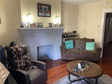 324 E Locust St, Bethlehem, PA 18018 - photo 2