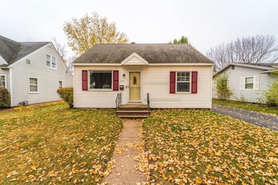 810 N 6th Ave, Wausau, WI 54401 - photo 2