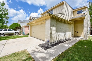 9287 Kingsflower Cir, Houston, TX 77075 - photo 2