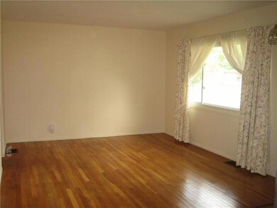 934 Dornell Ave, Lansing, MI 48910 - photo 3