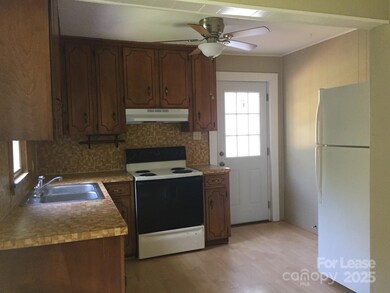 327 Westwood Dr, Statesville, NC 28677 - photo 6