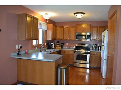 Kitchen Custom cabinets, HUGE pantry