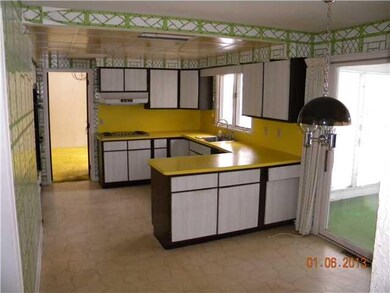 Kitchen. Kitchen & breakfast area: 19  x 10 .