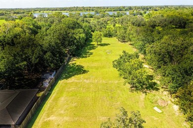 314 Red Oak St, Brazoria, TX 77422 - photo 7