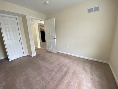 10 Sentinel Ct unit 106, Manchester, NH 03103 - photo 6