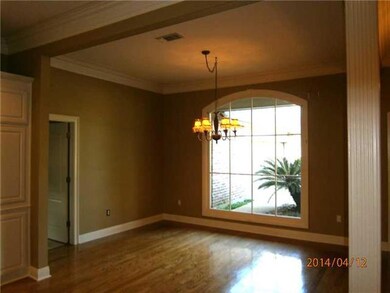 Dining Room. Dining Area sits 8!