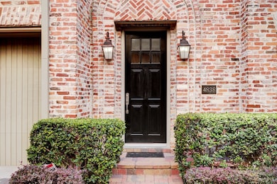 Front landscaping is taken care of by the owners.