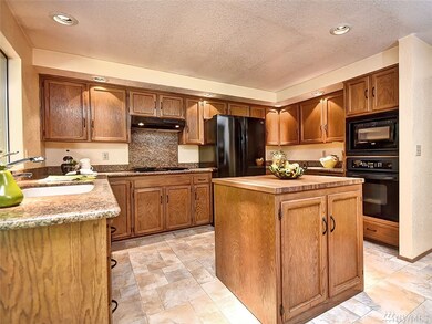 10525 235th Place SW, Edmonds, WA 98020 - photo 6