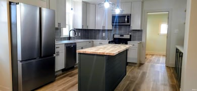 1117 N Iowa St, South Bend, IN 46628 - photo 4