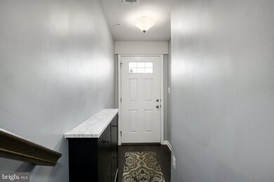 1605 Regent Manor Ct, Silver Spring, MD 20904 - photo 2