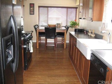 Beautiful remodeled kitchen/dinning area