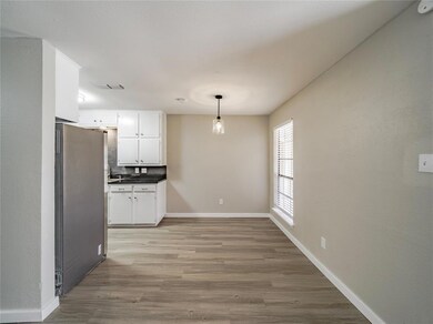 6529 Amundson Rd, North Richland Hills, TX 76182 - photo 7