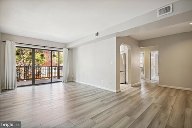 205 Skyhill Rd unit 3, Alexandria, VA 22314 - photo 3