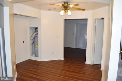 955 Orchard Dr, Chambersburg, PA 17201 - photo 2