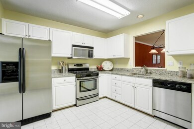 13130 Deer Path Ln, Germantown, MD 20874 - photo 3