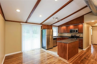 5612 N Euclid Ave, Kansas City, MO 64118 - photo 3