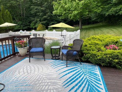 203 Elmwood Dr, Moscow, PA 18444 - photo 7