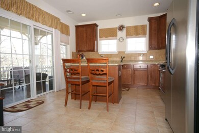 13998 Greendale Dr unit 2, Woodbridge, VA 22191 - photo 3