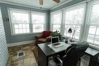 Studio/Study/Office.