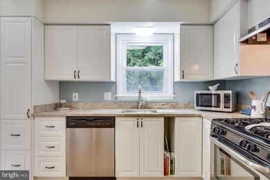 3088 Southern Elm Ct, Fairfax, VA 22031 - photo 6